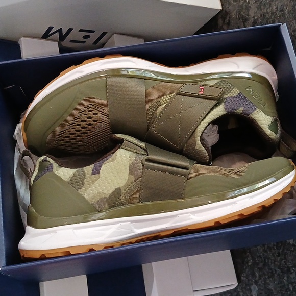 TIEM Slipstream Camo cycling shoes  women's size 11 NEW - Picture 1 of 3